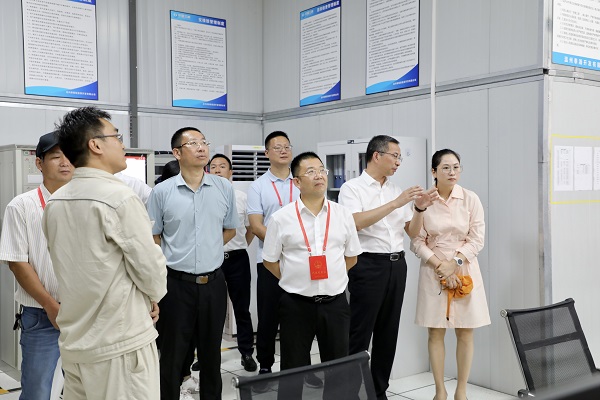 9月15日，，，，，，省十四届人大代表视察火星电竞工程1.jpg